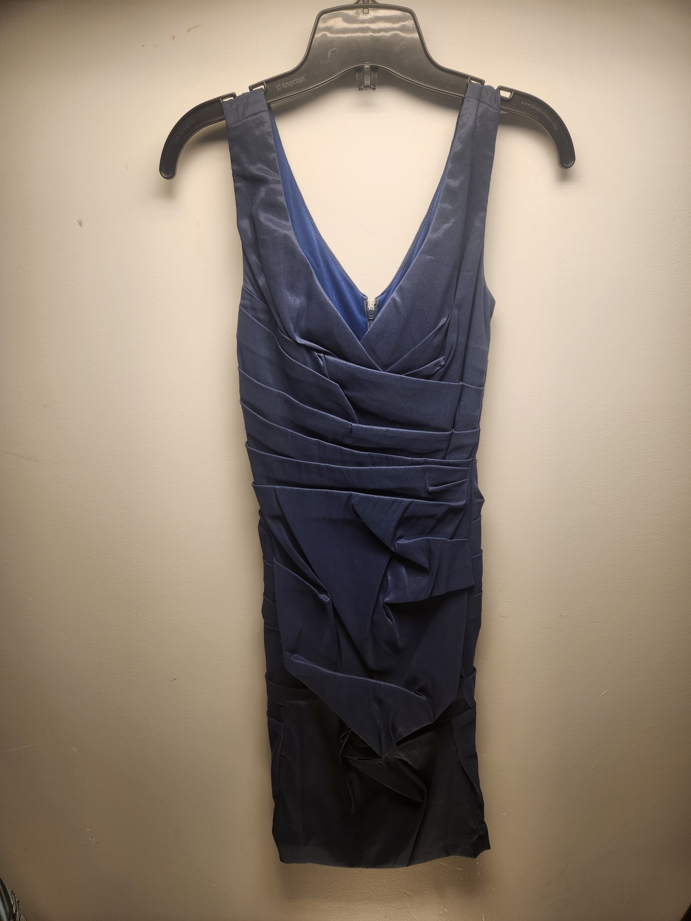 Elegant Navy Sleeveless Sheath Dress